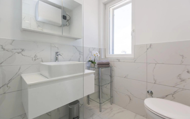 Apartment Mirna with Swimming Pool