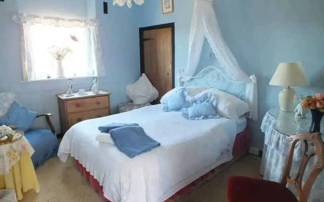East Farm House B&B