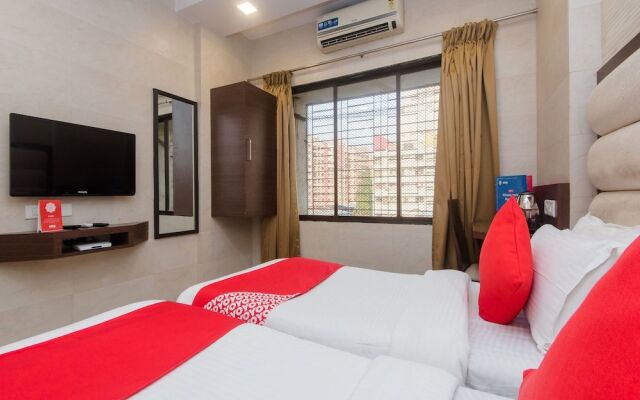 OYO 11908 Hotel Lake Bloom Residency