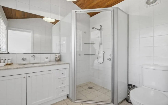 Diggers Beach Surf House