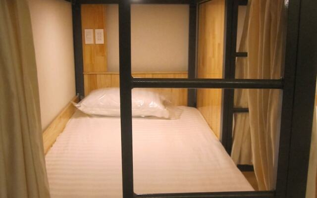 The Lily Hostel and Coffee