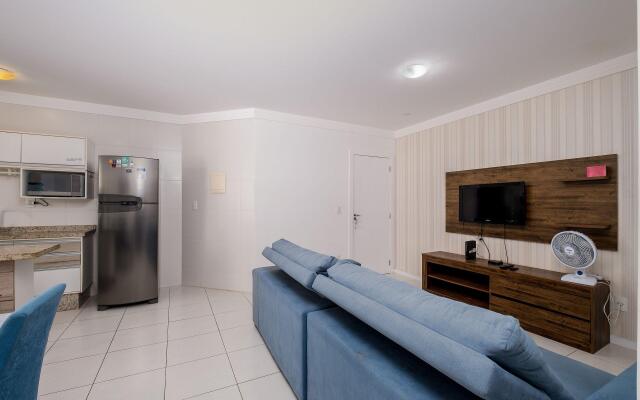 Apto com piscina a 2min da praia CAC106