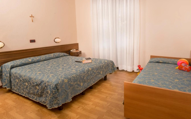 Hotel Trevi
