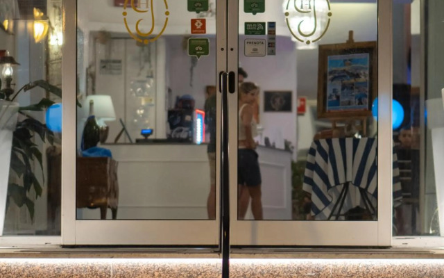 New Hotel Jolie