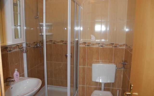Maca - Seaview & Private Parking - A2