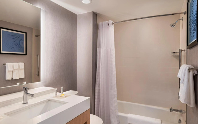 Hyatt Place Austin / Lake Travis / Four Points