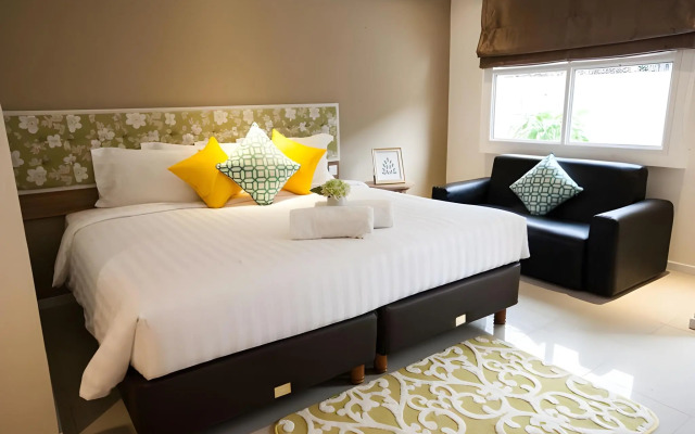 Wood Hotel