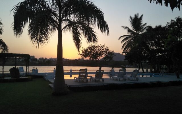 Shree Vilas Orchid - A Pichola Lake Facing Resort