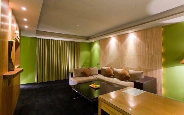 H.M.Hotel