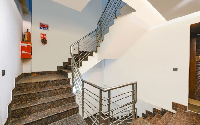 Fabhotel Billionaire Inn