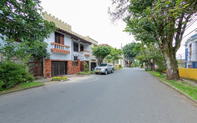 Ayenda Sarayu House