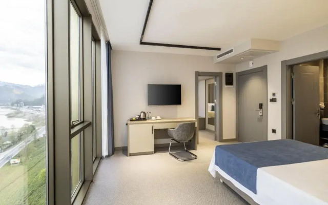 Rossi Luxury Hotel