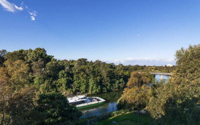 Meriton Serviced Apartments Parramatta