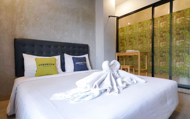 Urbanview Hotel Syariah De Umbrella Ciputat