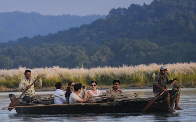 Barahi Jungle Lodge