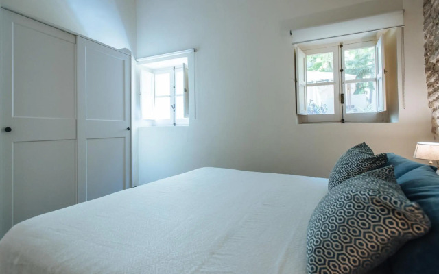 Cozy Apartment in House-Palace with Private Patio