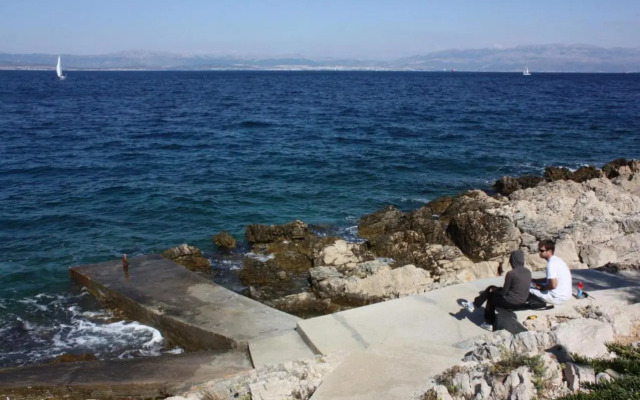 Apartments by the sea Stomorska, Solta - 5190