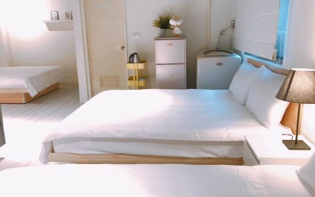 Taipei Apt.4 MRT Ximen Station Suite