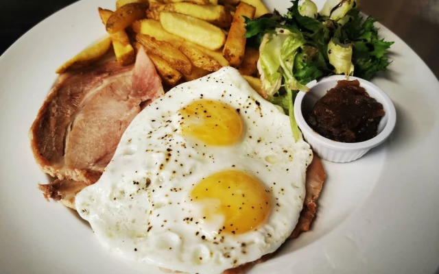 The Thatched Cottage Inn