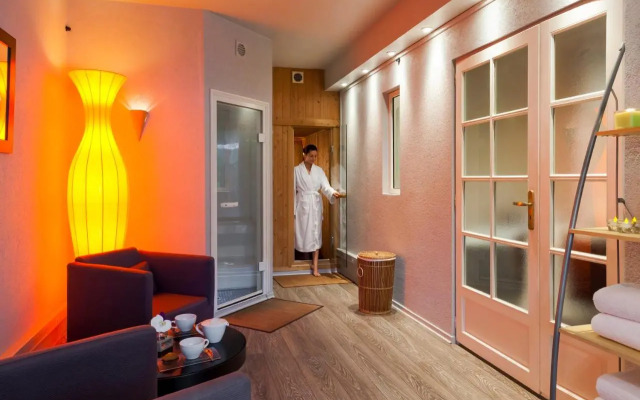 Park and Suites Prestige Cannes Croisette Hotel