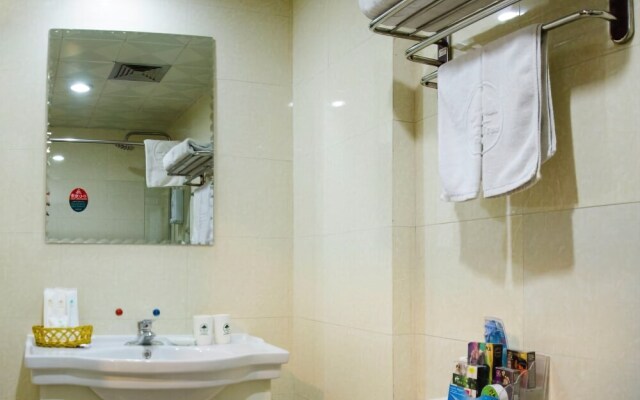 GreenTree Inn Dalian Zhoushuizi Airport Express Hotel