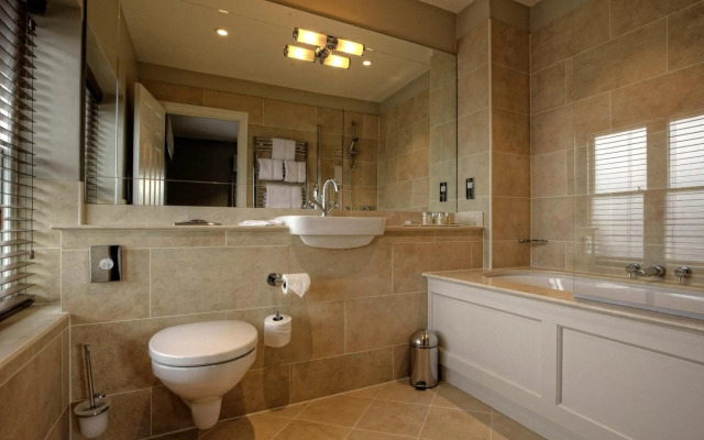 Wivenhoe House Hotel