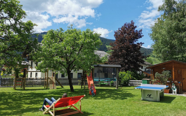 Oberauer Wagrain - Die Eco Familien Hotelpension (B&B)