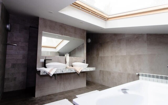 Stunning Villa Private Pool Near Yerevan Centre