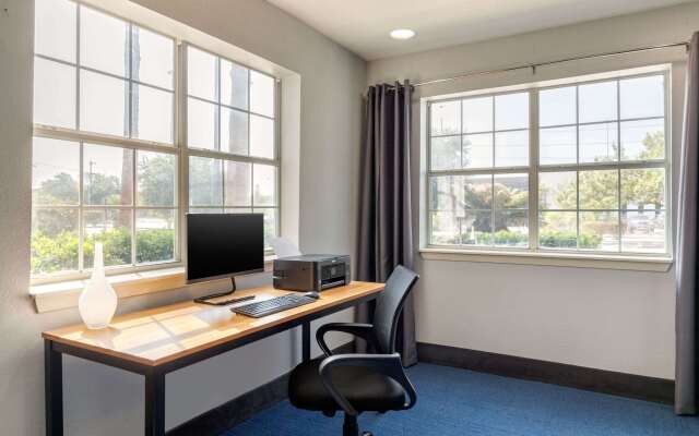 Quality Inn Downtown - near Market Square