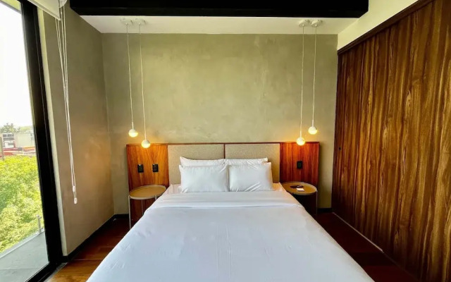 w Amazing 2BR With Elegant Balcony in Roma Nte