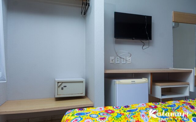 Kalamari Beach Hotel