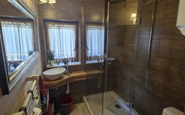 Comfortable Holiday Home With Jacuzzi and Sauna