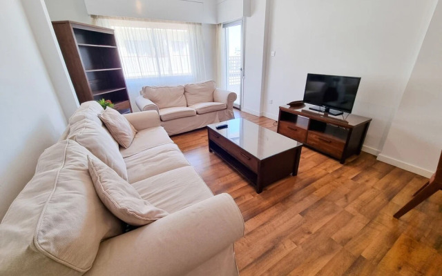 Fam Glam City Apartment