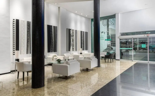 Novo CWB Hotel