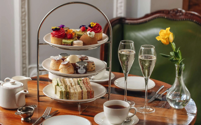 Radisson Blu Hotel, London South Kensington (formerly Vanderbilt)