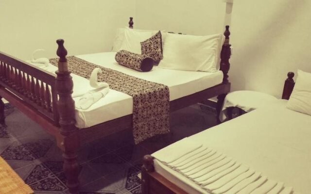 Deutsch Lanka Hotel & Restaurant