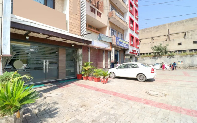 OYO 22943 Bs Residency