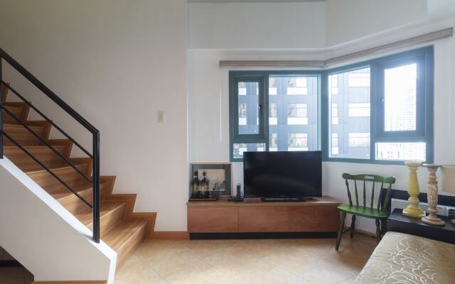McKinley Park Residences near St Lukes