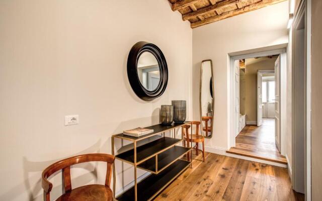 Febo Decharm apartment