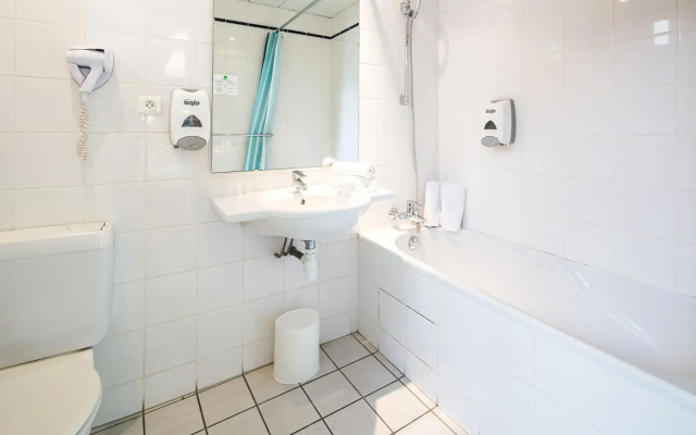 Hotel Notre- Dame de France
