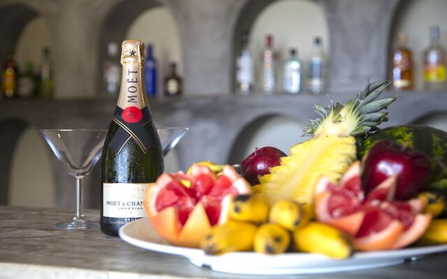 Hacienda Del Mar 7-15BR Villa Full Staff By RMH