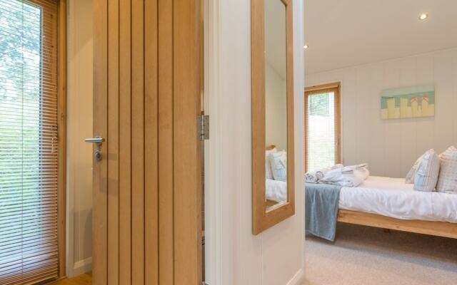 5 Lake View, Looe