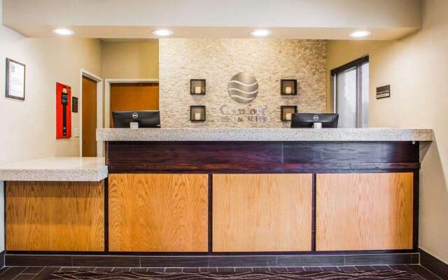 Comfort Inn & Suites Waterloo - Cedar Falls