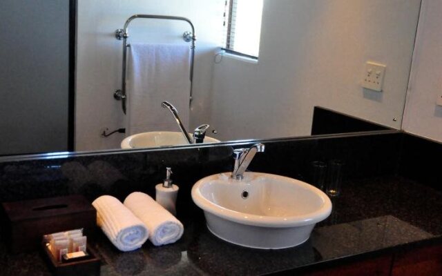 Draaihoek Lodge & Restaurant