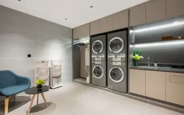 Homeinn Selected Hotel (Baoji Administrative Avenue Zhong Hospital East Area)