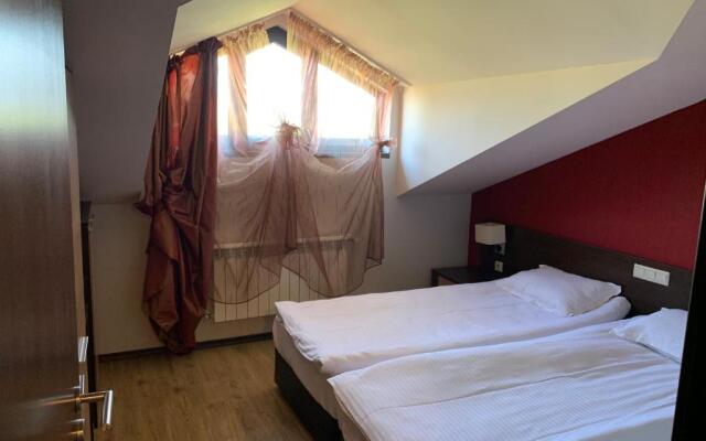 Apartments in Alexander complex