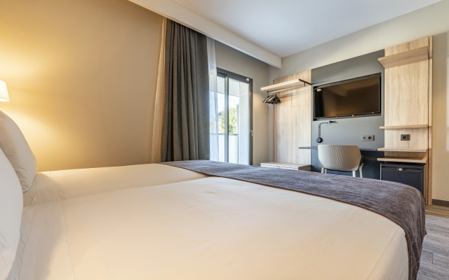 Hotel Astari