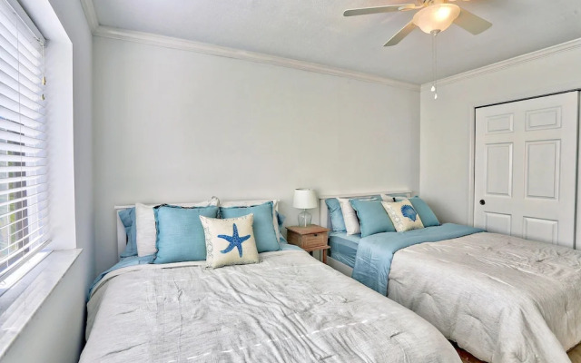 Land's End 9-301 Beach Front-premier