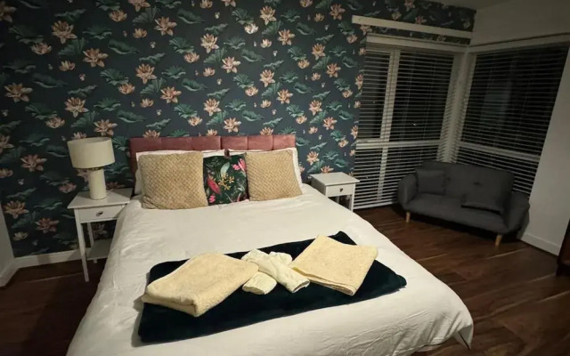 Manchester Oasis Retreat - 4 Bedroom House