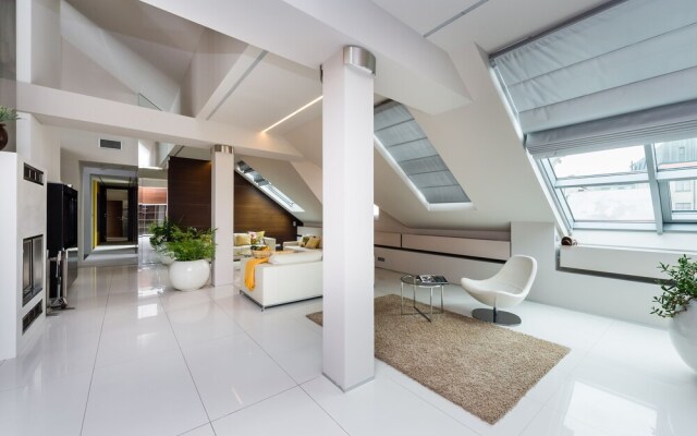 EMPIRENT Grand Central Apartments